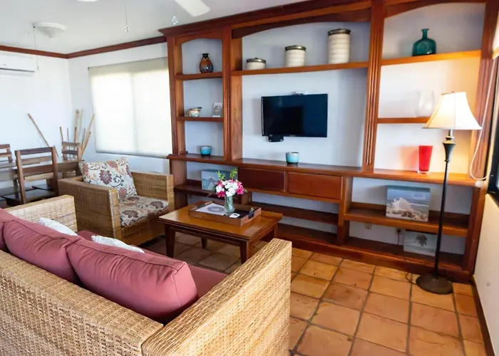 Isla Bonita Yacht Club