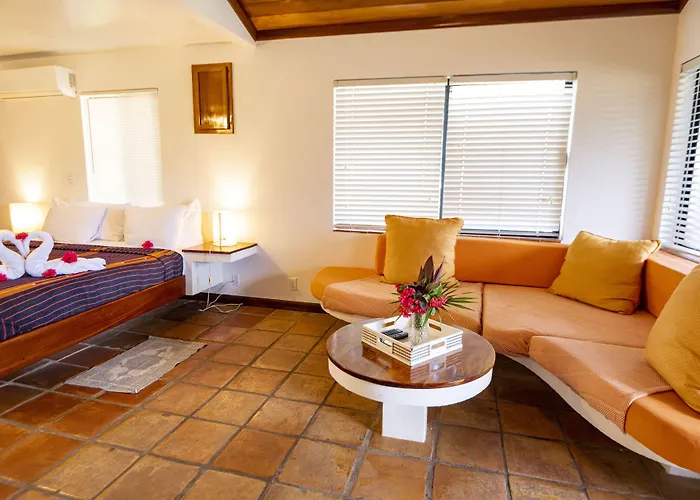 Isla Bonita Yacht Club Hotel 3*